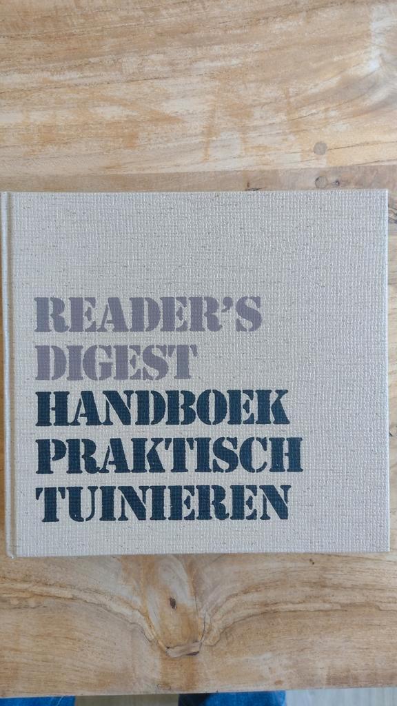 Readers Digest Handboek Praktisch Tuinieren, Boeken, Wonen en Tuinieren, Gelezen, Tuinieren en Tuinplanten, Ophalen of Verzenden
