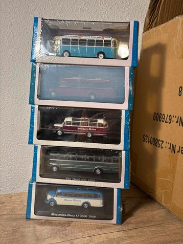 5 Modelbussen Nieuw in Verpakking - Schoencadeautje! beschikbaar voor biedingen