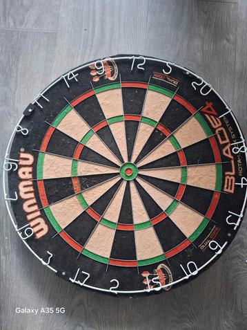 Winmau Blade 4 Dartbord! beschikbaar voor biedingen