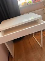 Klein IKEA bureau in prima staat, Huis en Inrichting, Bureaus, Ophalen of Verzenden, Gebruikt, Bureau