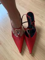 Rode stijlvolle pumps, 38,5, Kleding | Dames, Schoenen, Ophalen of Verzenden, Zo goed als nieuw, Rood