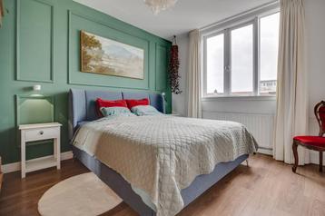 Bedframe 180x200, nog geen 2 jaar oud beschikbaar voor biedingen