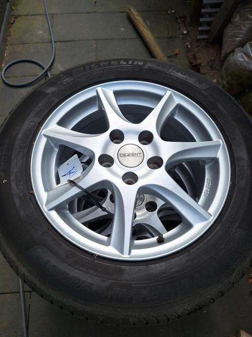 Licht metalen velgen met zomerbanden passen onder Toyota!!, Auto-onderdelen, Banden en Velgen, Band(en), Zomerbanden, 16 inch