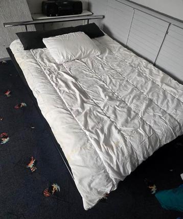Logeerbed 140x200 + matras, dekbed, kussen beschikbaar voor biedingen