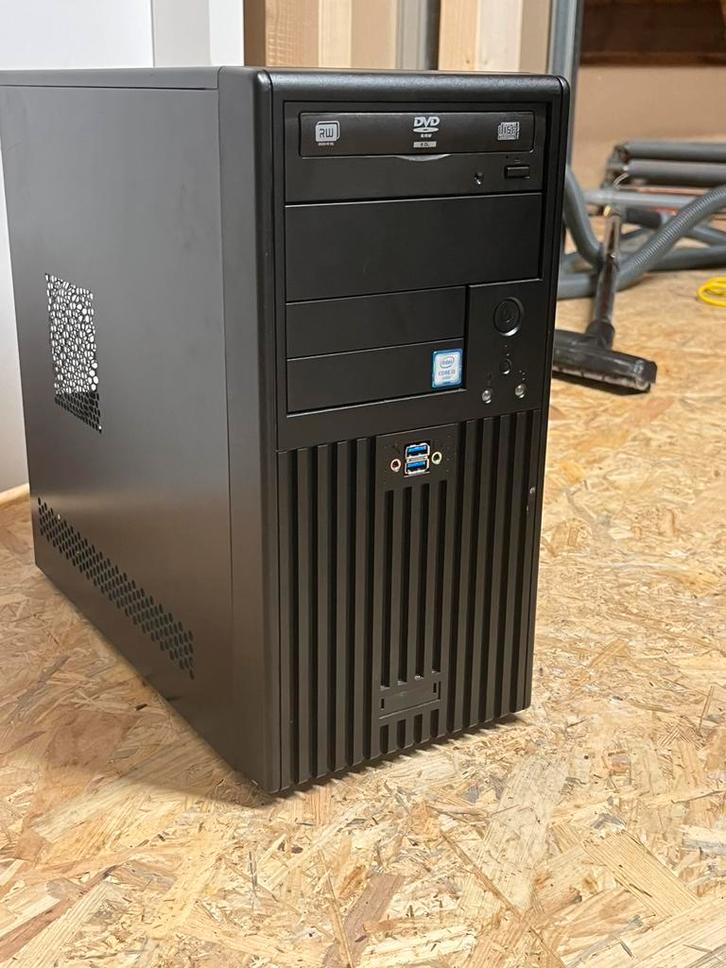 Kantoor pc, Computers en Software, Desktop Pc's, Zo goed als nieuw, 2 tot 3 Ghz, SSD, 8 GB, Met videokaart, Ophalen