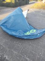 Slingshot UFO v1 9m (kite only), Watersport en Boten, Kitesurfen, Gebruikt, 9 m², Geen board, Ophalen of Verzenden