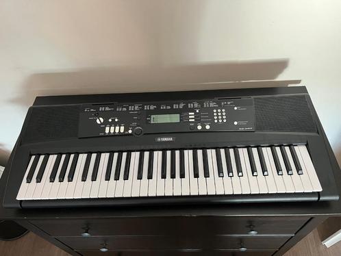 Yamaha EZ-220, Muziek en Instrumenten, Keyboards, Zo goed als nieuw, 61 toetsen, Yamaha, Aanslaggevoelig, Ophalen