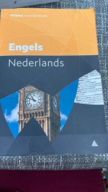 Engels nederlands woordenboek beschikbaar voor biedingen