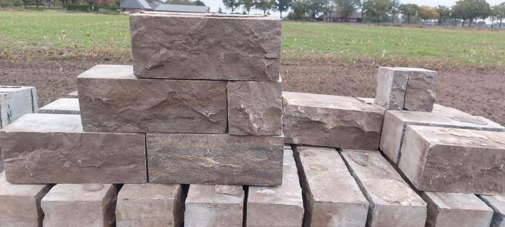 32 Chinees hardsteen stapelblokken, gekloofd, 30x12x12 cm, Tuin en Terras, Bielzen en Borders, Gebruikt, Natuursteen, Minder dan 25 cm