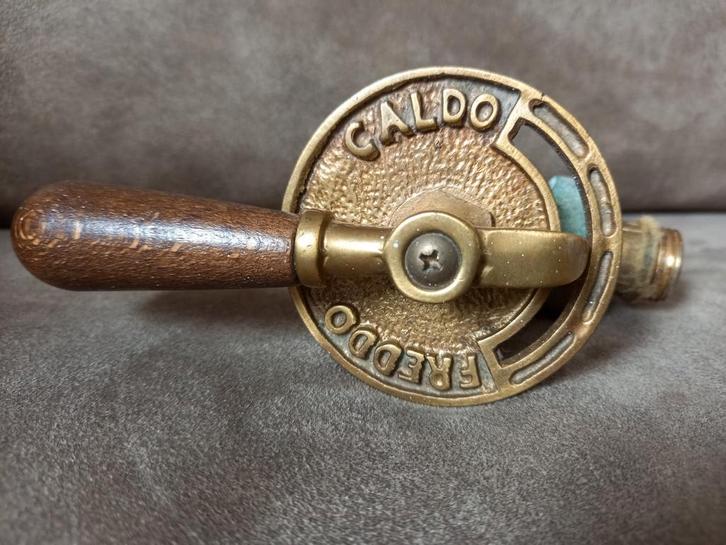 Mooie sier radiator kraan / radiatorkraan / Freddo - Caldo, Doe-het-zelf en Verbouw, Verwarming en Radiatoren, Ophalen of Verzenden