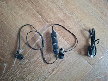 Draadloze Bluetooth Oortjes/koptelefoon beschikbaar voor biedingen