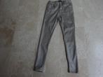 TOXIK beige met glanslaagje stretch broek - maat 38, Kleding | Dames, Maat 38/40 (M), Verzenden, TOXIC, Beige