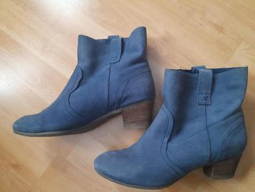 Blauwe enkel laarsjes met hakje Clarks maat 5/38 beschikbaar voor biedingen