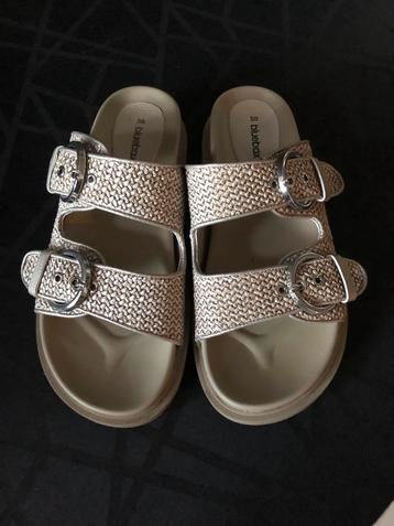 Spiksplinter nieuwe dames slippers mt38 beschikbaar voor biedingen
