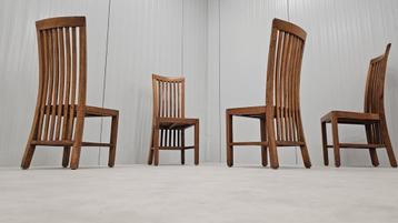 Set van 4 teakhouten eetkamerstoelen beschikbaar voor biedingen