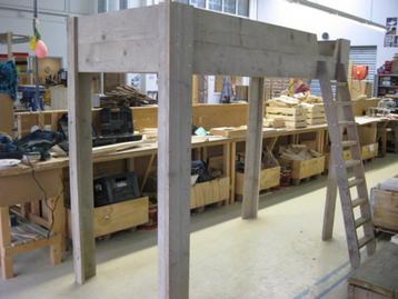 Stevige hoogslaper, steigerhout 200x90 of 200x200  beschikbaar voor biedingen