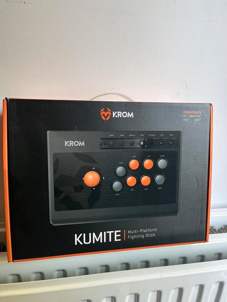 Kumite multi platform fighting stick KROM, Spelcomputers en Games, Spelcomputers | Overige, Zo goed als nieuw, Ophalen