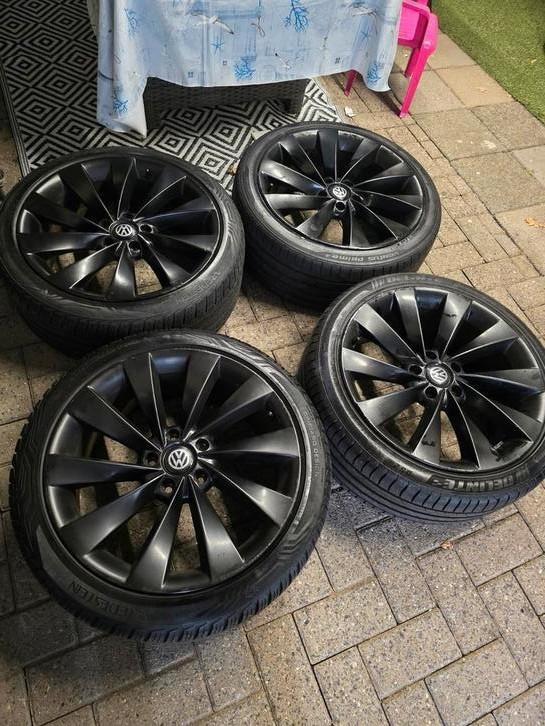nette set 18 inch velgen te koop 5x112 goede banden, Auto-onderdelen, Banden en Velgen, Banden en Velgen, Zomerbanden, 18 inch