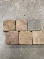 Gebruikte bestratings stenen 10 x 10 cm gekleurd, Tuin en Terras, Tegels en Klinkers, Ophalen, Gebruikt, Beton, Klinkers