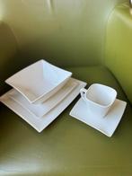 Wit Porseleinen Servies - 12 Delig, Ophalen, Zo goed als nieuw, Effen, Porselein