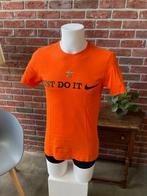 Oranje T-Shirt van Nike maat S, Maat 52/54 (L), Oranje, Ophalen of Verzenden, Zo goed als nieuw