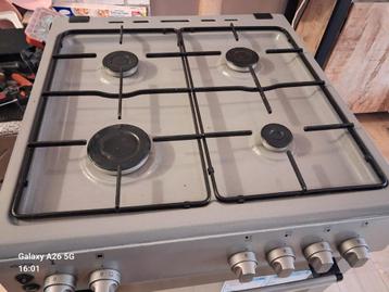 Gasfornuis met gasslang beschikbaar voor biedingen