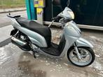 Honda SH300i ABS Zilver - Eerste Eigenaar,, Motoren, Motoren | Honda, Handvatverwarming, Scooter, 300 cc, Motorrijbewijs A