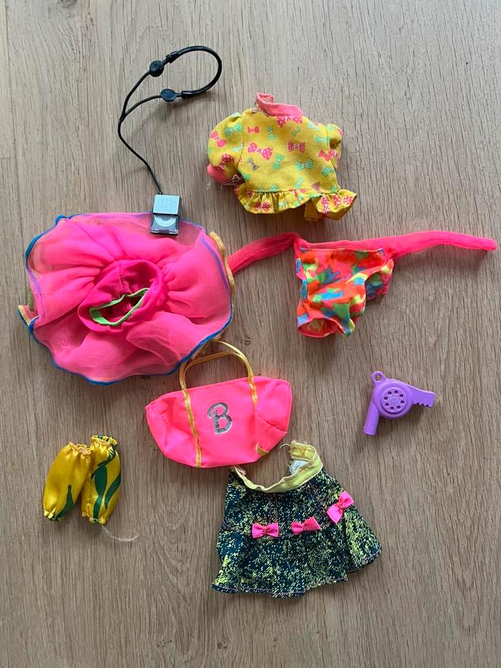 Barbie vintage kleding, Kinderen en Baby's, Speelgoed | Poppen, Gebruikt, Barbie, Ophalen of Verzenden