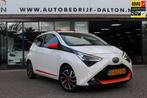 Toyota Aygo 1.0 VVT-i x-cite CABRIO / LM / APPLE CARPLAY, Auto's, Toyota, Gebruikt, 4 stoelen, Leder en Stof, Wit
