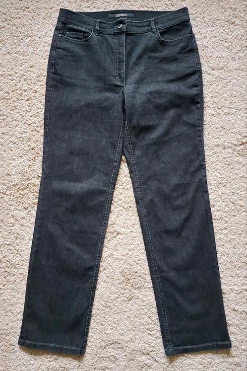 Jeans van ZERRES (maat 42), Kleding | Dames, Spijkerbroeken en Jeans, Zo goed als nieuw, W33 - W36 (confectie 42/44), Grijs, Verzenden