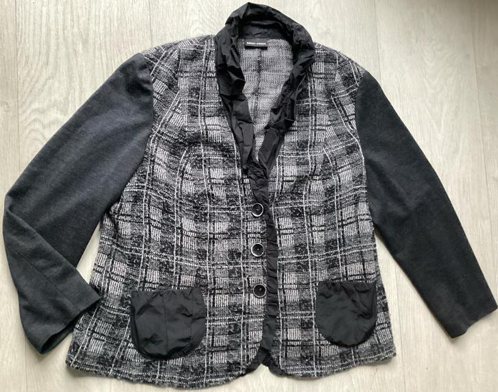 Grijs/ zwart dames blazer /jasje maat 48 Van Gerry Weber, Kleding | Dames, Jasjes, Kostuums en Pakken, Zo goed als nieuw, Jasje