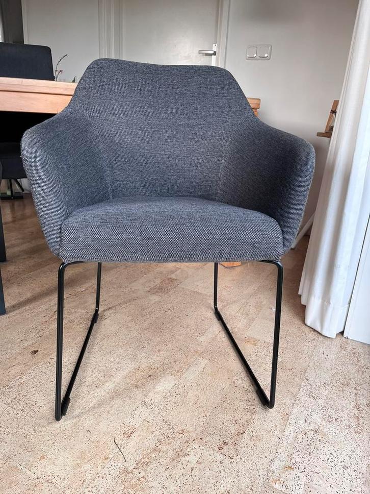 Nieuwstaat - Ikea Tossberg stoel grijs, Huis en Inrichting, Stoelen, Nieuw, Eén, Metaal, Stof, Grijs, Ophalen