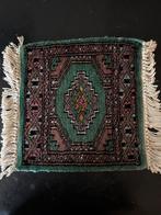 Handgeknoopt Groen Mini Tapijt 30x30, Huis en Inrichting, Stoffering | Tapijten en Kleden, Minder dan 50 cm, Gebruikt, Vierkant