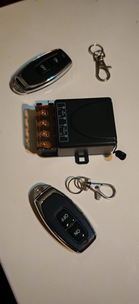 Draadloze Afstandsbediening Schakelaar + 2 Zenders - Nieuw!, Ophalen of Verzenden