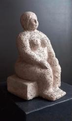 keramiek dikke vrouw beeldje Dikke zittende vrouw, Ophalen of Verzenden