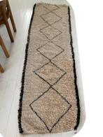 Vintage marrokaans wollen kleed loper, Gebruikt, Marrokaans berber, 200 cm of meer, Overige vormen