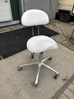 Kapperstoel in hoogte verstelbaar, Huis en Inrichting, Bureaustoelen, Ophalen, Gebruikt, Wit, Bureaukruk