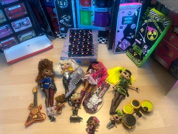 Grote LOL surprise dolls OMG rock band and box beschikbaar voor biedingen