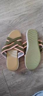 Slippers maat 38 met elastische band, Slippers, Ophalen of Verzenden, Zo goed als nieuw, Groen