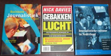 3 x journalistiek Basisboek Journalistiek - Nico Kussendrage beschikbaar voor biedingen