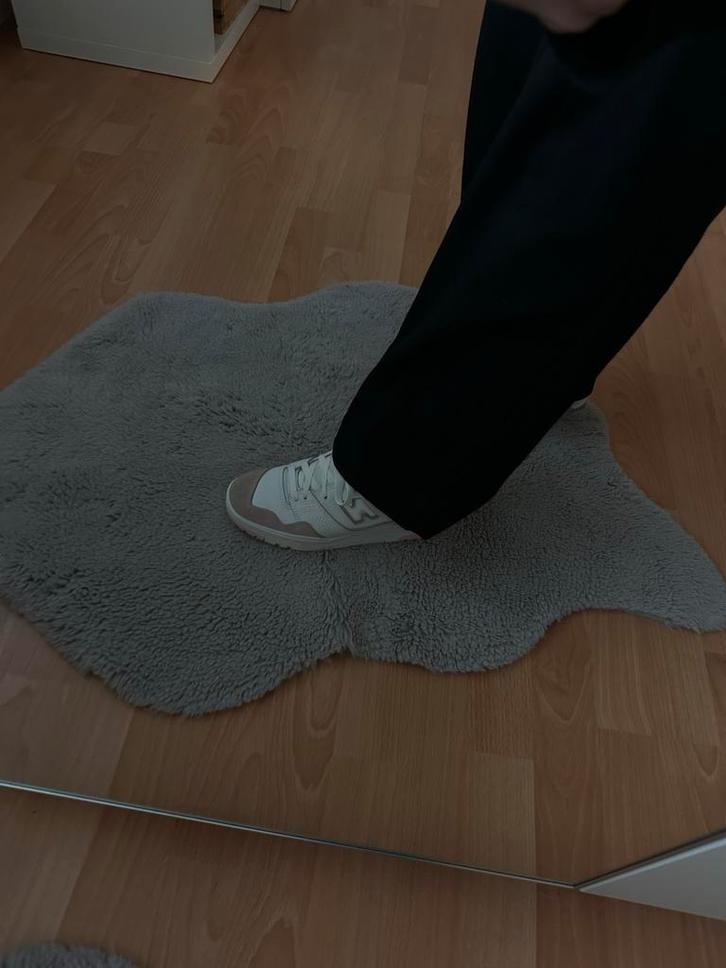 New balance 550, Kleding | Dames, Schoenen, Zo goed als nieuw, Sneakers of Gympen, Grijs, Ophalen of Verzenden