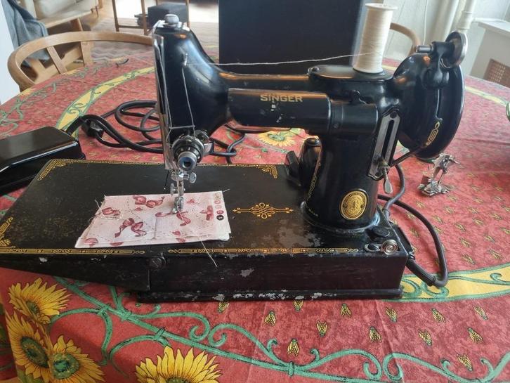 Singer Feathereight, Antiek en Kunst, Antiek | Naaimachines, Ophalen