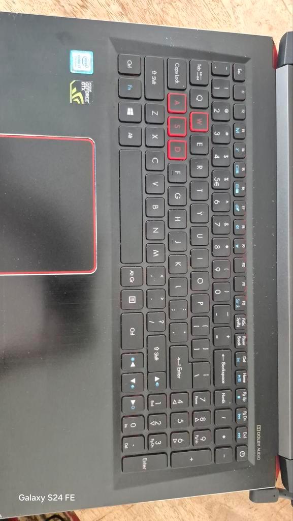 Acer Predator Helios 300 - i7, N17C1 (Gaming laptop), Computers en Software, Windows Laptops, Gebruikt, 15 inch, HDD, SSD, 3 tot 4 Ghz