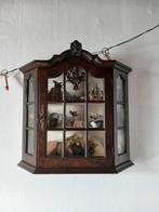 Antiek noten vitrinekastje met inhoud afm 57x57 en 16 cm die, Antiek en Kunst, Ophalen