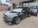 Volkswagen Tiguan 1.5 TSI ACT Highline Business R, Panorama,, Stof, 4 cilinders, 150 pk, Zwart