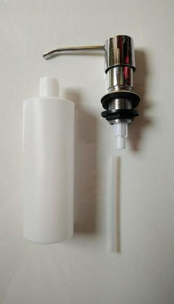 Nieuw zeepdispenser voor in de keuken beschikbaar voor biedingen
