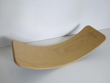 Wobbel plank met originele vilt beschikbaar voor biedingen