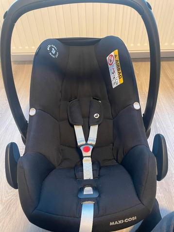 Maxi Cosi Rock essential Back met verkleinkussen baby auto beschikbaar voor biedingen