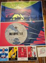 4 voetbalplaatjes en 2 grote en 1 tatoo van PLUS, Plus, Ophalen of Verzenden