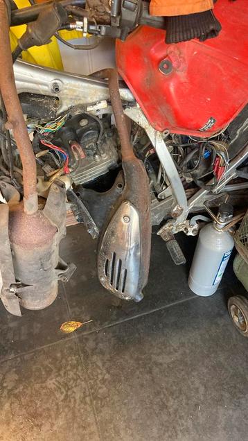 Uitlaat piaggio en Sym x-pro beschikbaar voor biedingen